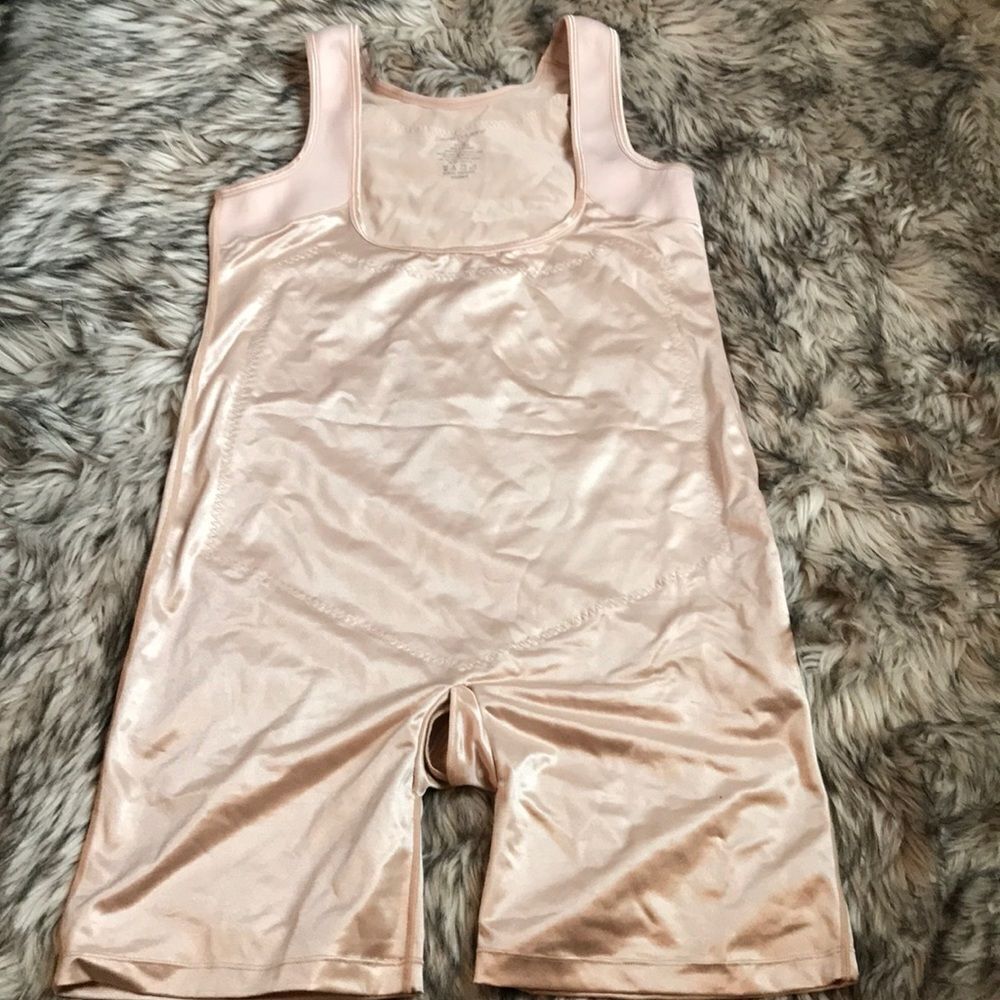 Secret Solutions Body Shaper Smoother 1X Nude